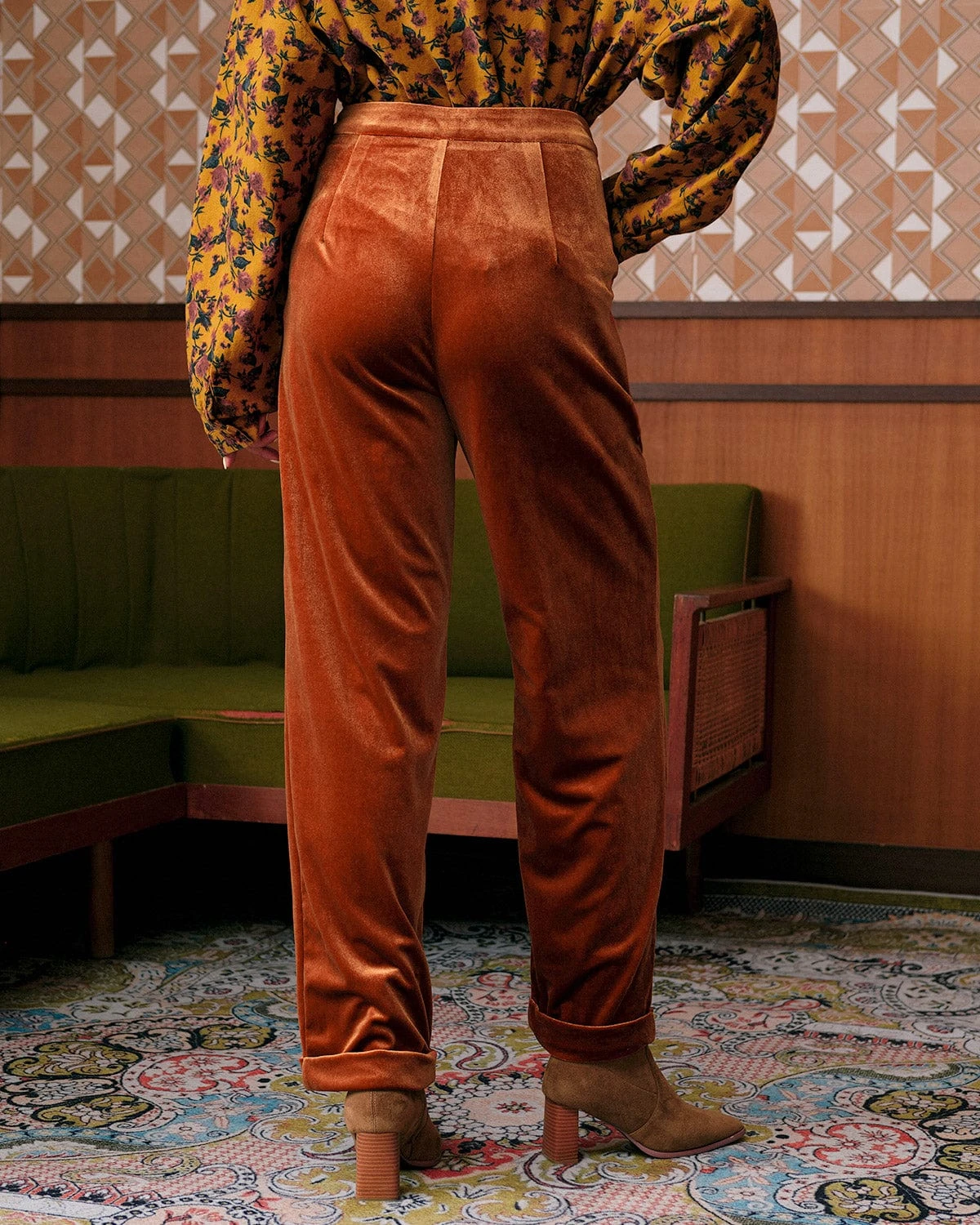 The Solid Pleated High Waisted Velvet Pants 7 The Solid Pleated High Waisted Velvet Pants - Image 7