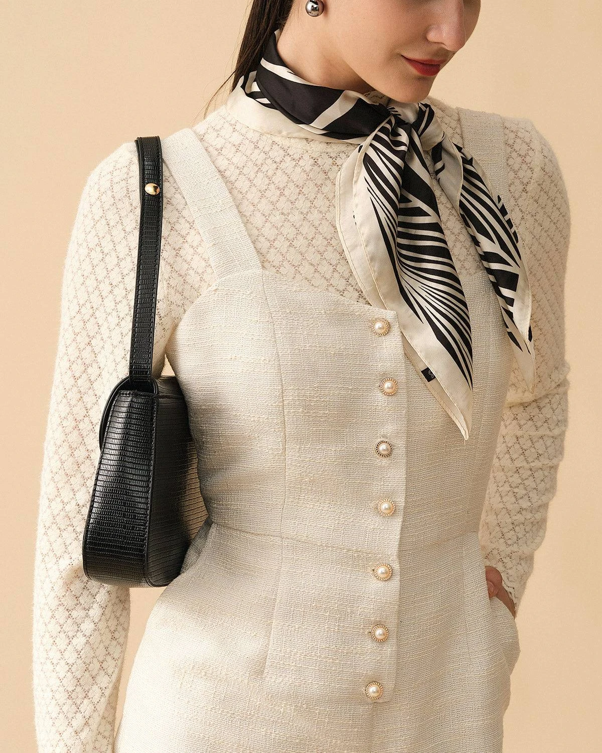 The Solid Single-breasted Sling Romper 2 The Solid Single-breasted Sling Romper - Image 2