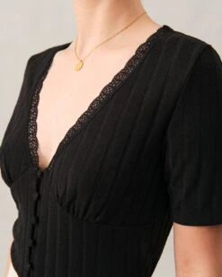 The Ribbed Lace Trim Tee -Outlet Dress Mix Up Store tees the ribbed lace trim tee 38222100955349