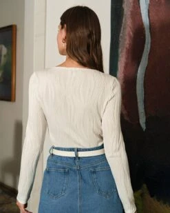 The White Water Ripple Textured Tee -Outlet Dress Mix Up Store tees the solid color wave textured tee 38452857700565