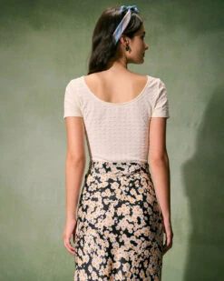 The Beige Round Neck Textured Knit Tee -Outlet Dress Mix Up Store the beige round neck textured tee tops 4pr74w