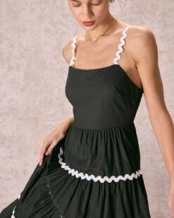 The Black Contrast Wave Cut Strap Midi Dress -Outlet Dress Mix Up Store the black contrast wave midi dress dresses nyzver