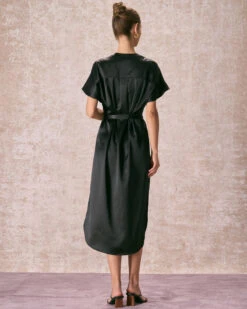 The Black Crew Neck Belted Satin Midi Dress -Outlet Dress Mix Up Store the black crew neck satin midi dress dresses olax0j