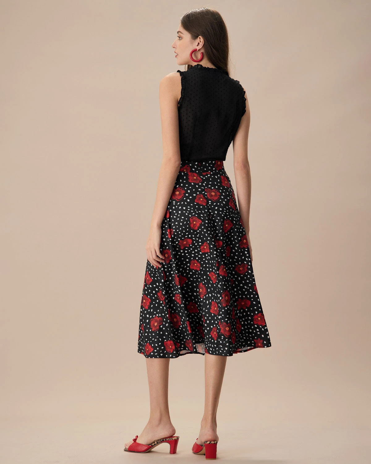 The Black V-Neck Frill Trim Tank Top 5 The Black V-Neck Frill Trim Tank Top - Image 5