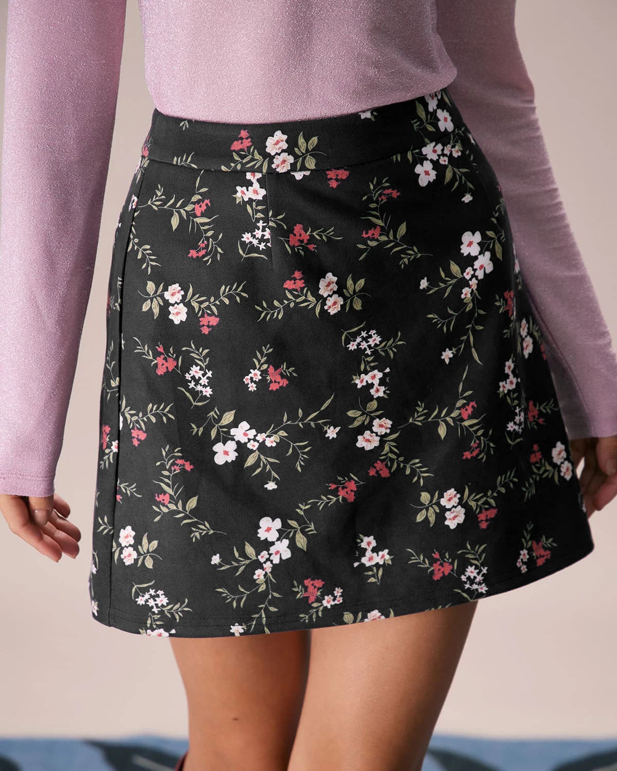 The Black High Waisted Floral Print Mini Skirt 1 The Black High Waisted Floral Print Mini Skirt