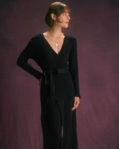 The Black V Neck Tie Wrap Knit Midi Dress -Outlet Dress Mix Up Store the black wrap knit midi dress dresses a7imkx