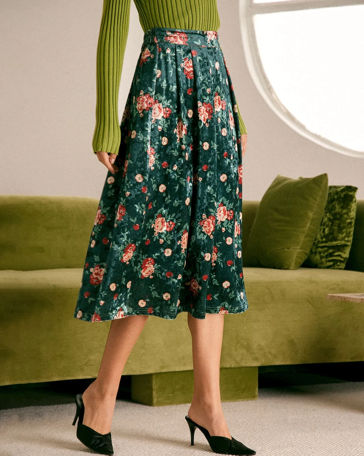 The Green Elastic Waist Floral Velvet Midi Skirt 1 The Green Elastic Waist Floral Velvet Midi Skirt