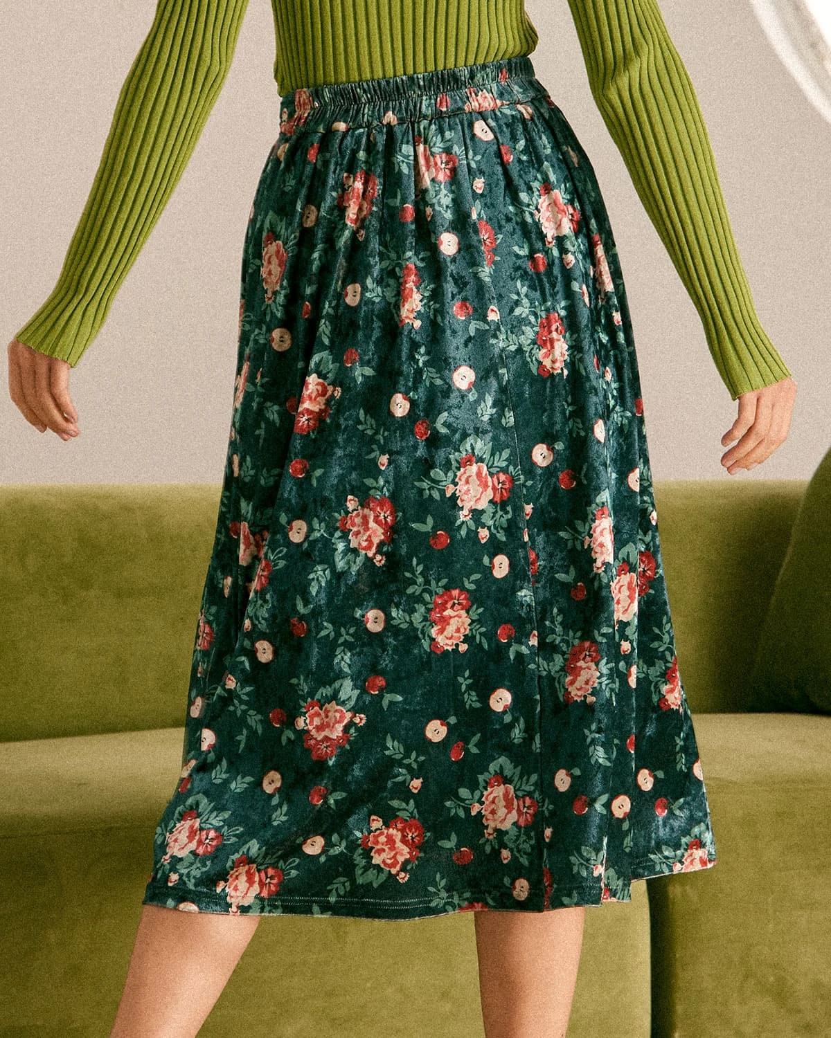 The Green Elastic Waist Floral Velvet Midi Skirt 5 The Green Elastic Waist Floral Velvet Midi Skirt - Image 5