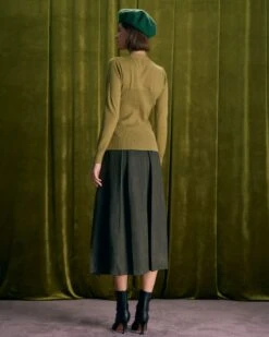 The Green V Neck Long Sleeve Knit Cardigan 14 The Green V Neck Long Sleeve Knit Cardigan -Outlet Dress Mix Up Store the green v neck solid cardigan tops gu45v9