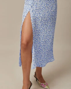 The Blue Round Neck Floral Slit Midi Dress 8 The Blue Round Neck Floral Slit Midi Dress -Outlet Dress Mix Up Store the round neck ruched floral dress dresses egi0zv fbe2c693 88c5 4ca5 a6ad 5a6e26a1d1cd