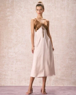 The Khaki V-Neck Colorblock Satin Midi Dress 8 The Khaki V-Neck Colorblock Satin Midi Dress -Outlet Dress Mix Up Store the v neck colorblock satin dress khaki dresses svdnzb