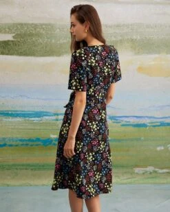 The Black V Neck Floral Tie Back Midi Dress -Outlet Dress Mix Up Store the v neck floral wrap dress dresses oklwix